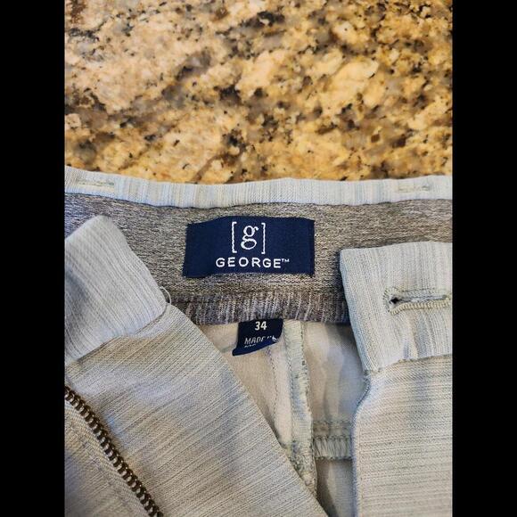 Shorts Size 34 - Picture 2 of 3